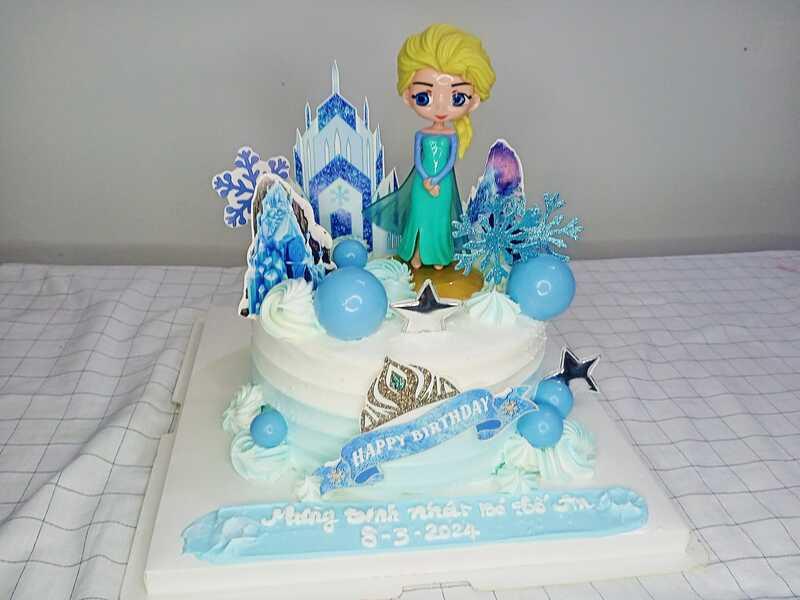 BÁNH KEM CÔNG CHÚA ELSA